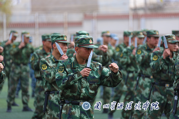 学院与武警训练基地开展联训联教活动